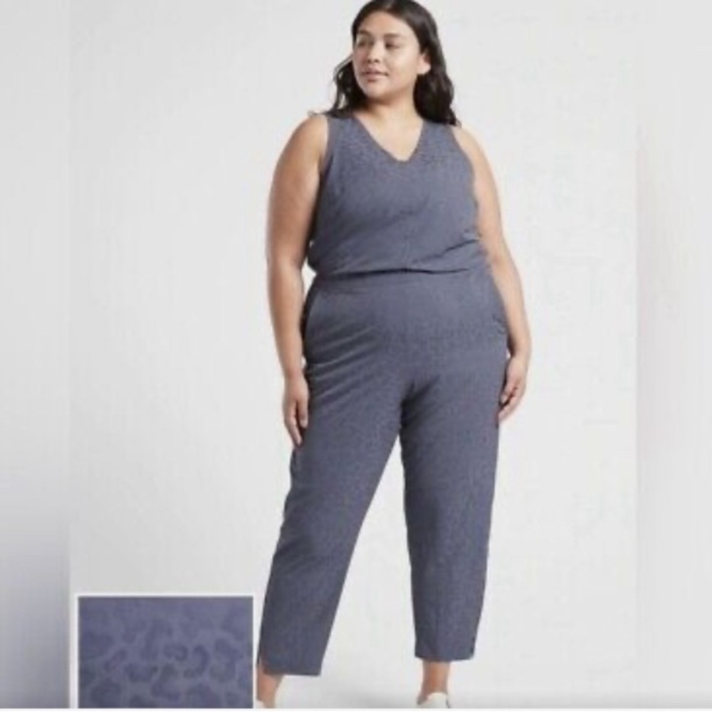 Athleta Gray Blue Leopard Print‎ V Neck Brooklyn Textured Jumpsuit size 20